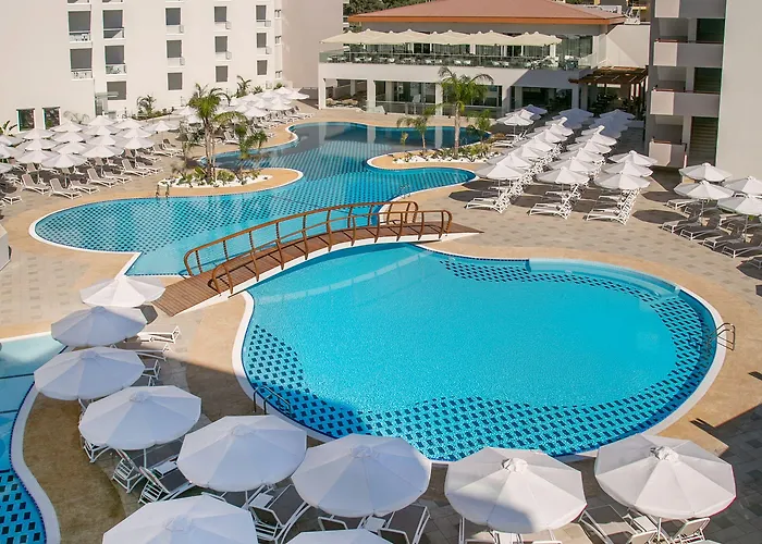 Vangelis & Hotel Protaras