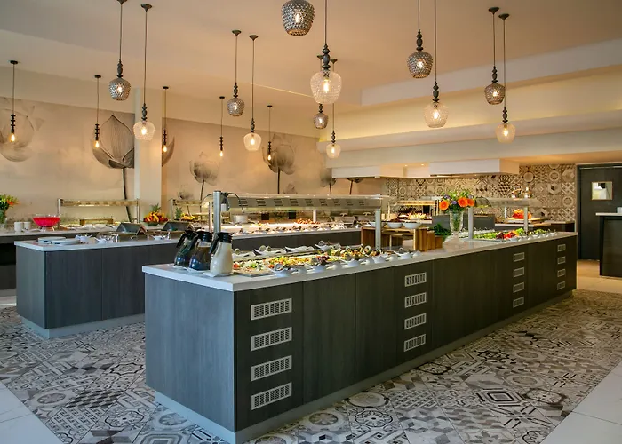 Vangelis & Hotel Protaras