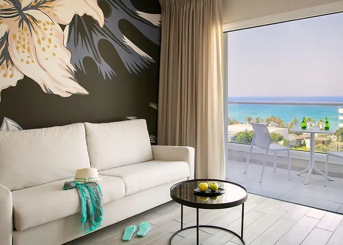 Vangelis & 4* Protaras