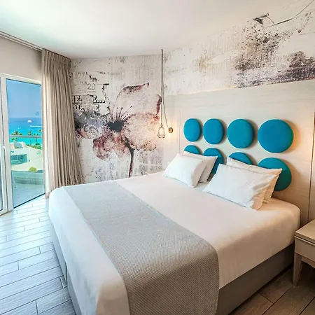 Vangelis & Hotel Protaras