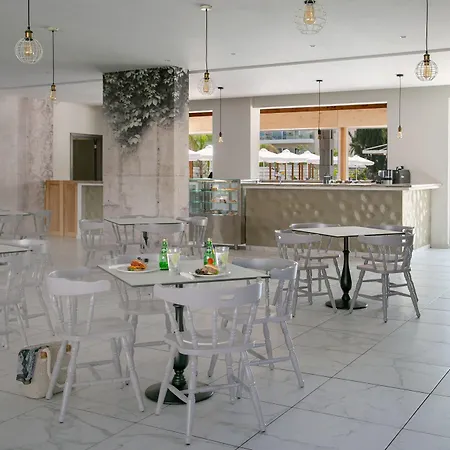 Vangelis & Hotel Protaras