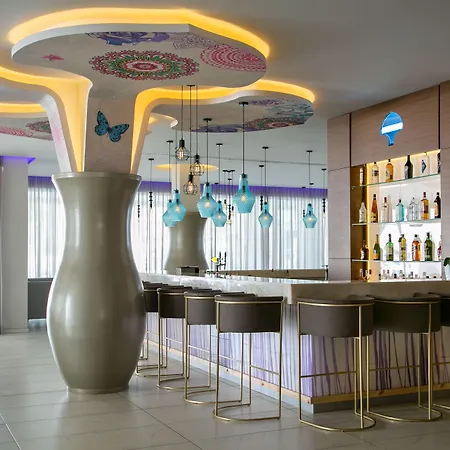 Vangelis & 4* Protaras