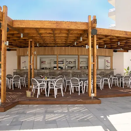 Vangelis & Hotel Protaras