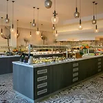 Vangelis & Hotel Protaras
