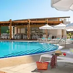 Vangelis & Hotel 4*