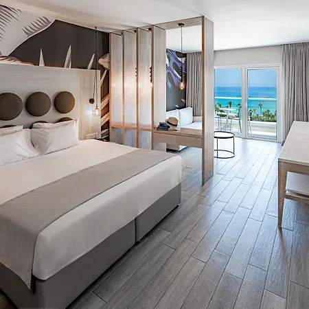 Vangelis & Hotel