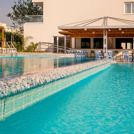 Vangelis & 4* Protaras