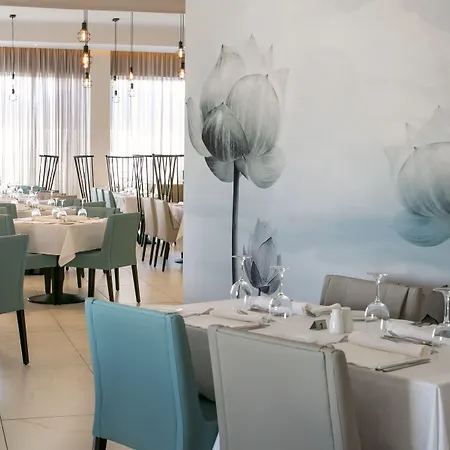 Vangelis & 4* Protaras