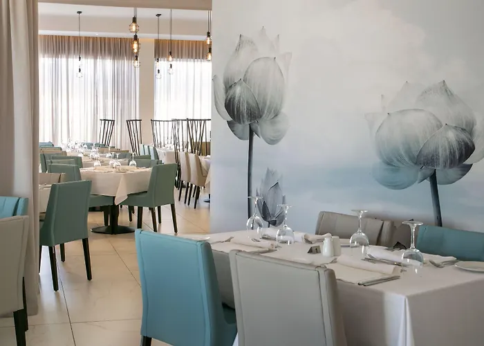 Vangelis & 4* Protaras