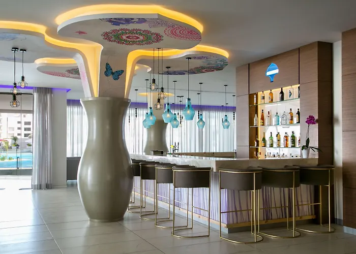 Vangelis & 4* Protaras