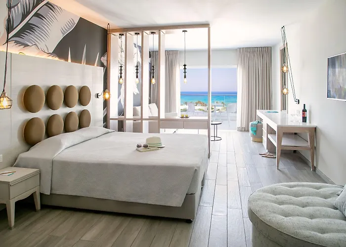 Vangelis & 4* Protaras